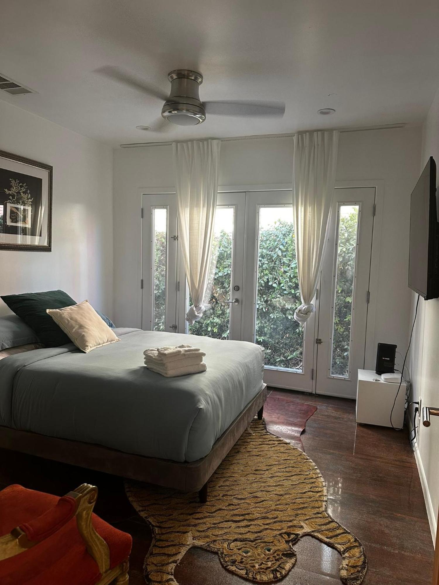 Spacious Resort Getaway @ Echo Park Ranch - Luxury Indoor/ Outdoor Home Steps From Sunset Blvd, Echo Park Lake, Dodgers Stadium 洛杉矶 外观 照片